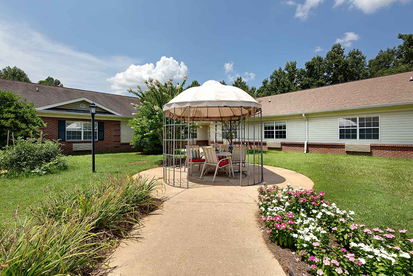 The Pinnacle of Oxford - Assisted Living and Memory Care - Building Pictures 8
