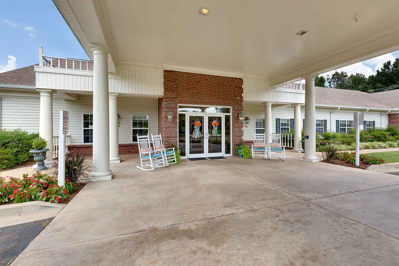 The Pinnacle of Oxford - Assisted Living and Memory Care - Building Pictures 2